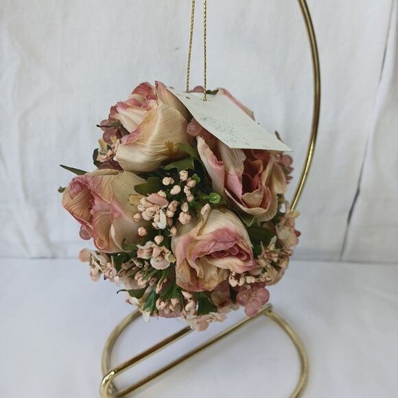 Vintage Victorian Style Round Pink Rose Floral Bouquet Ornament NWT - Picture 2 of 4
